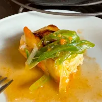 ブイヤベースの魚おいし😋|女神さん